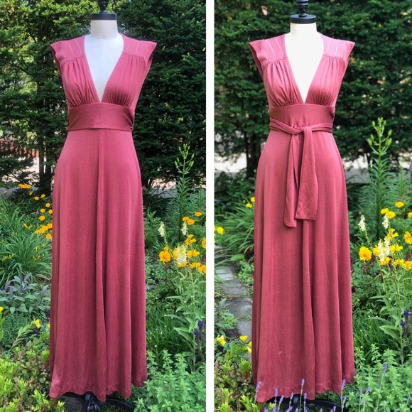 Vtg 70s Puce Rose Pointelle Knit V-Neck Tie Waist Open Back Maxi Disco Gown S/M - Picture 3 of 17